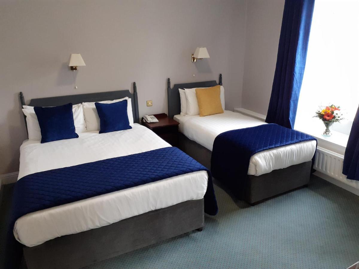 Commodore Hotel Cobh Dış mekan fotoğraf