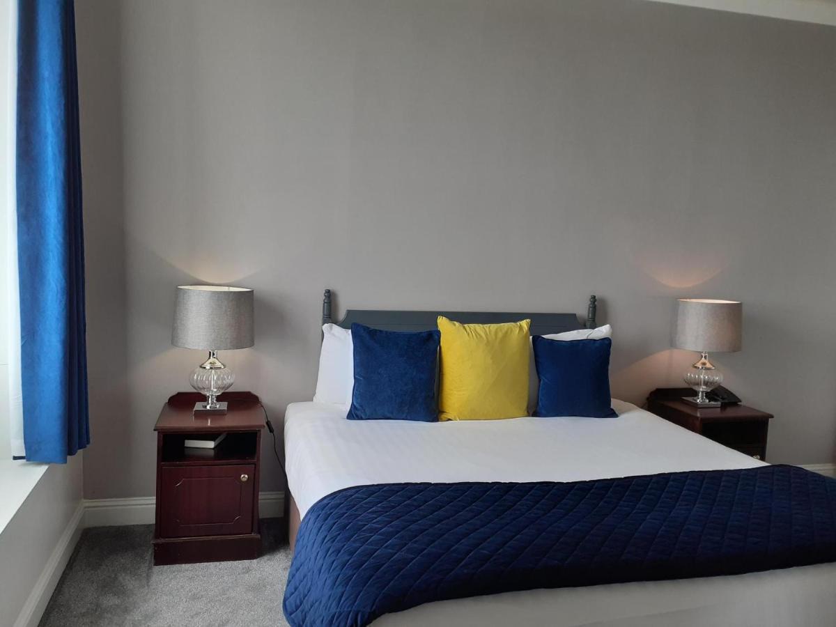 Commodore Hotel Cobh Dış mekan fotoğraf
