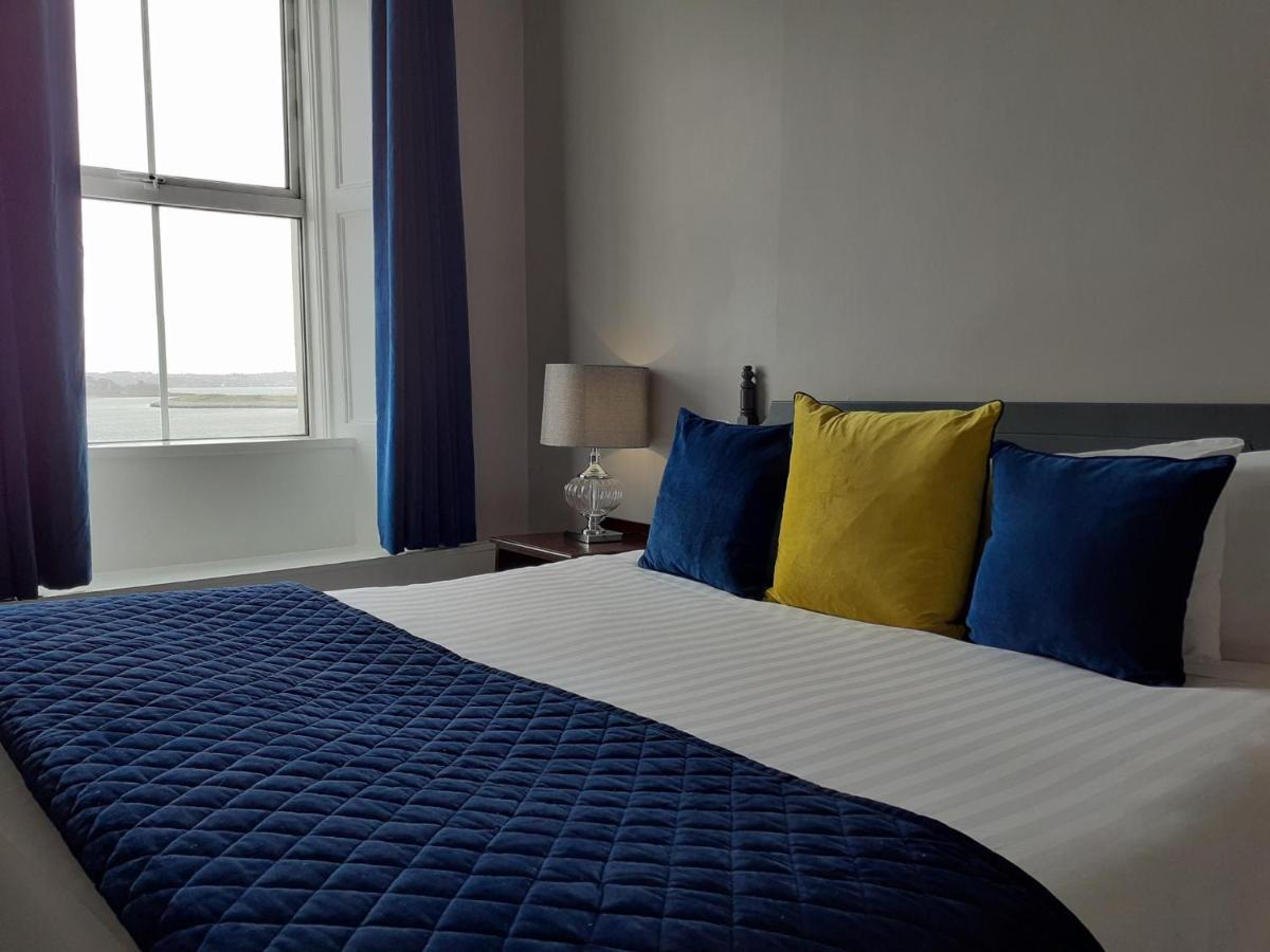 Commodore Hotel Cobh Dış mekan fotoğraf