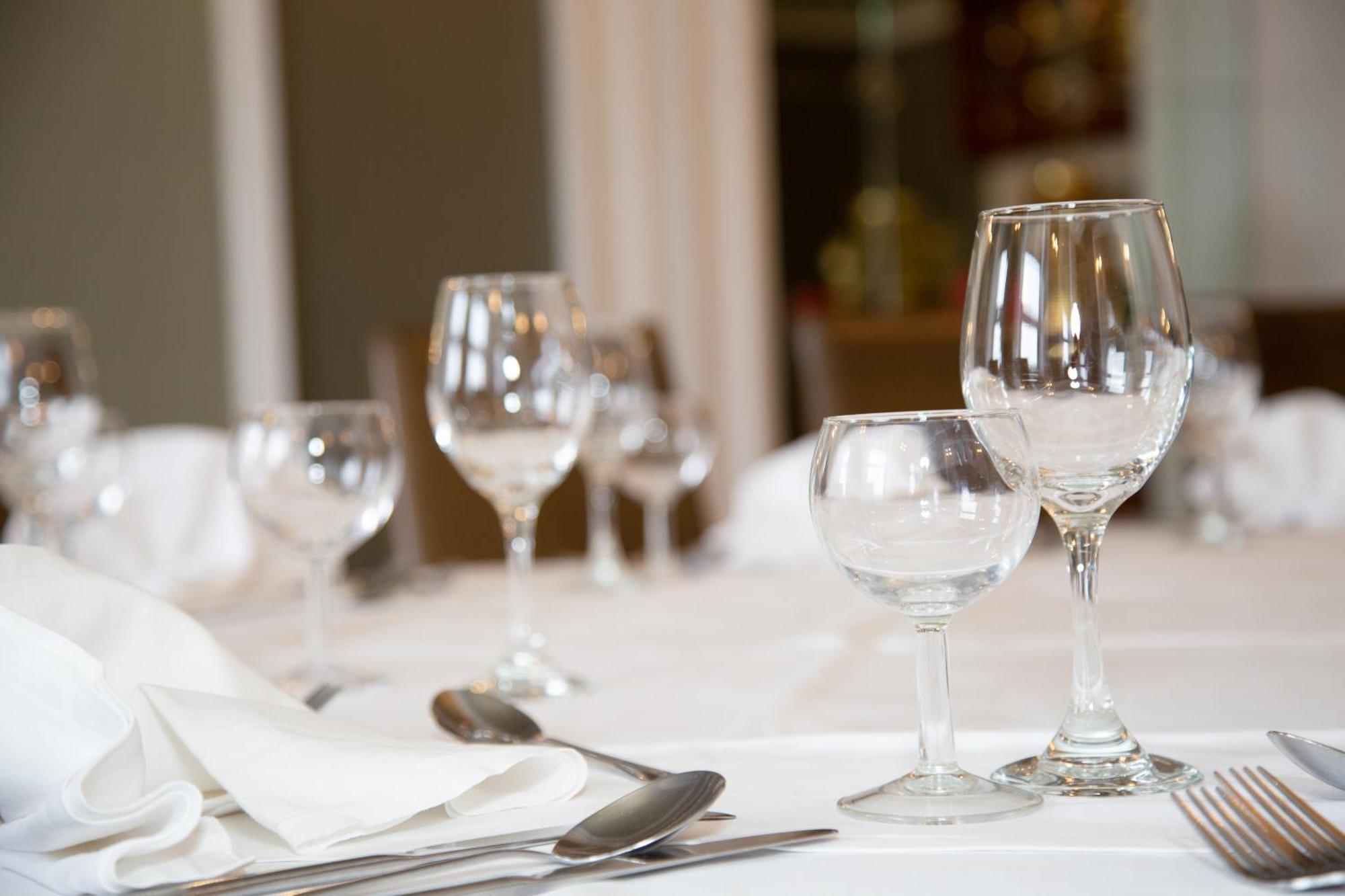 Commodore Hotel Cobh Dış mekan fotoğraf