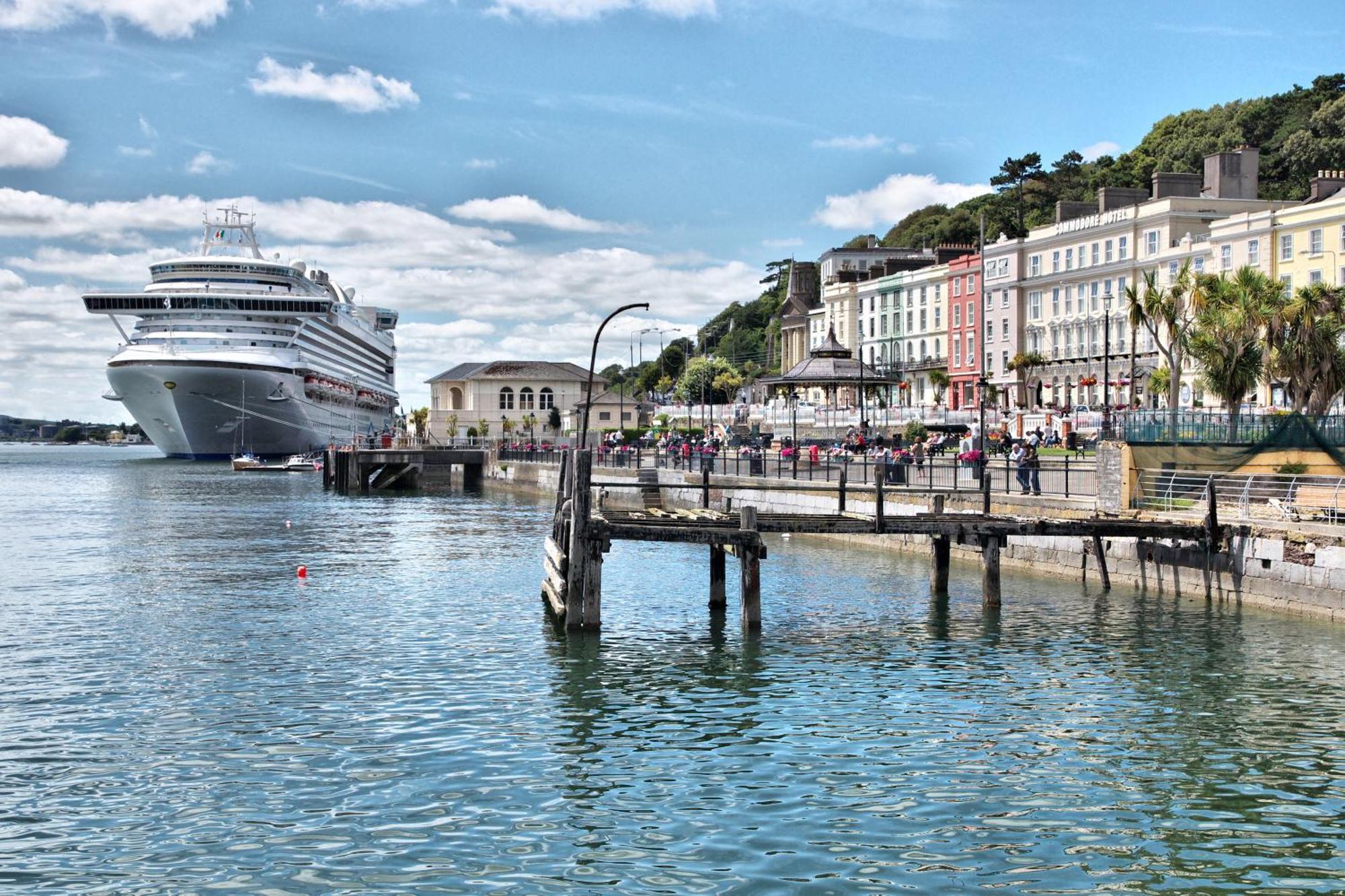 Commodore Hotel Cobh Dış mekan fotoğraf