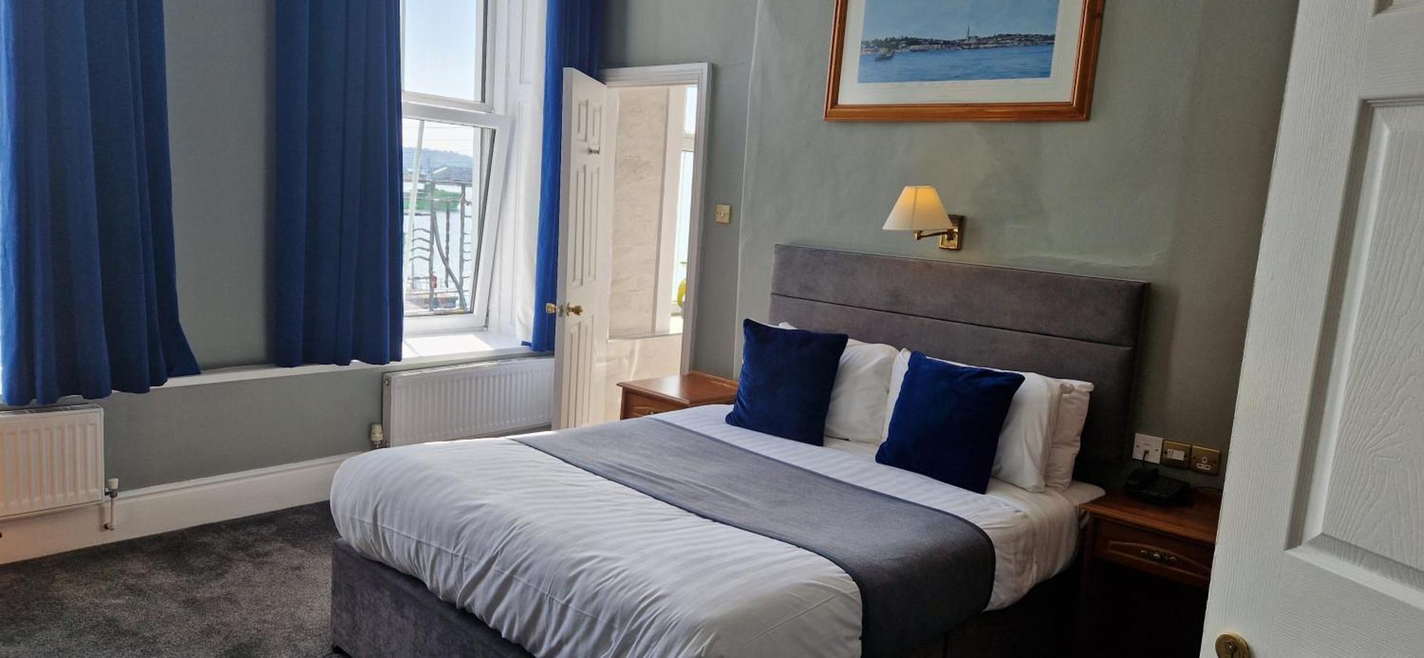 Commodore Hotel Cobh Dış mekan fotoğraf