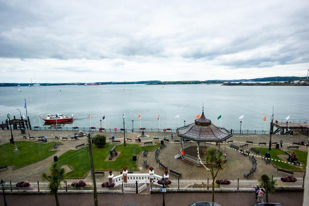 Commodore Hotel Cobh Dış mekan fotoğraf