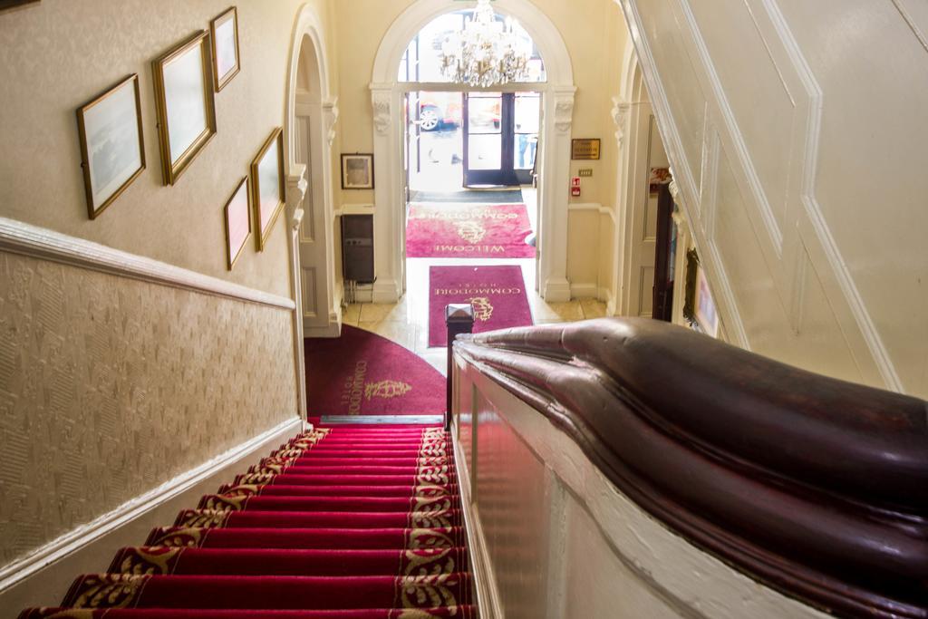 Commodore Hotel Cobh Dış mekan fotoğraf