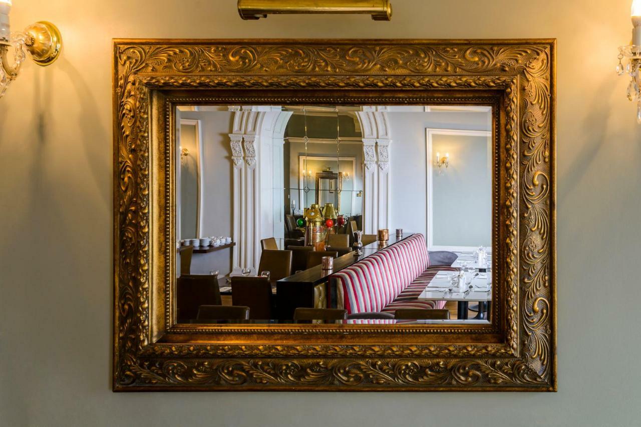 Commodore Hotel Cobh Dış mekan fotoğraf