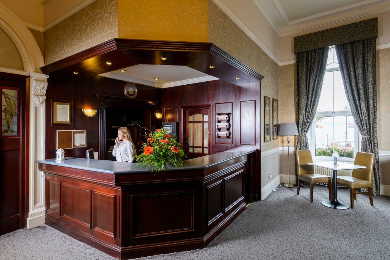 Commodore Hotel Cobh Dış mekan fotoğraf